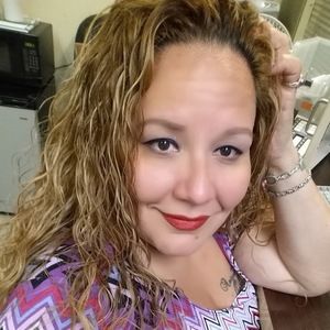 Meet your Posher, Angelique